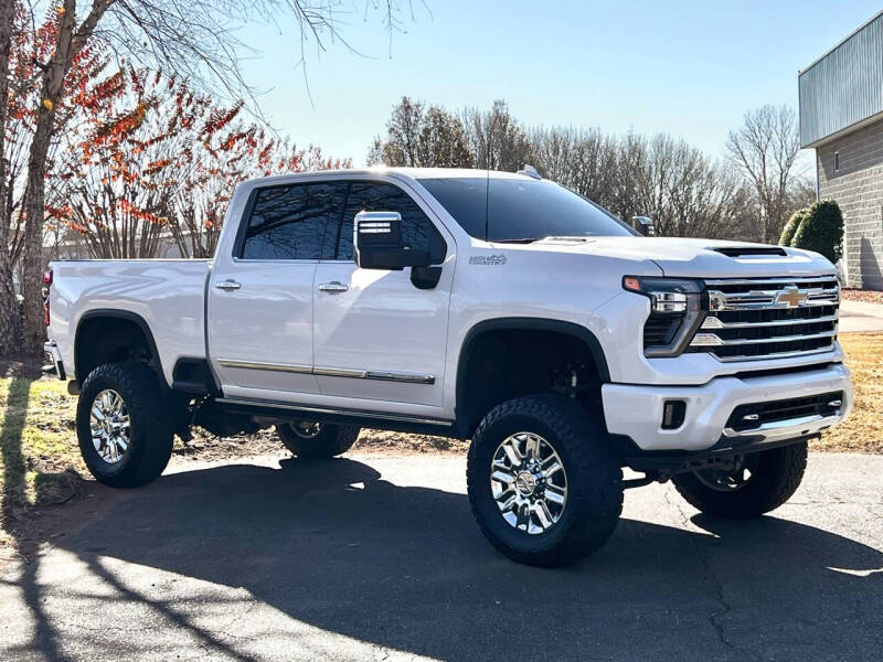 Chevrolet Silverado 2500HD's photo