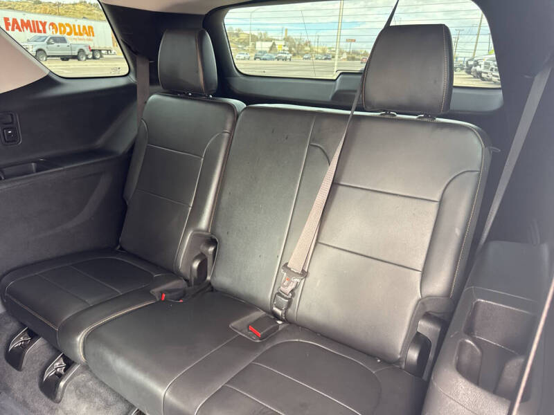 2021 Chevrolet Traverse LT Leather