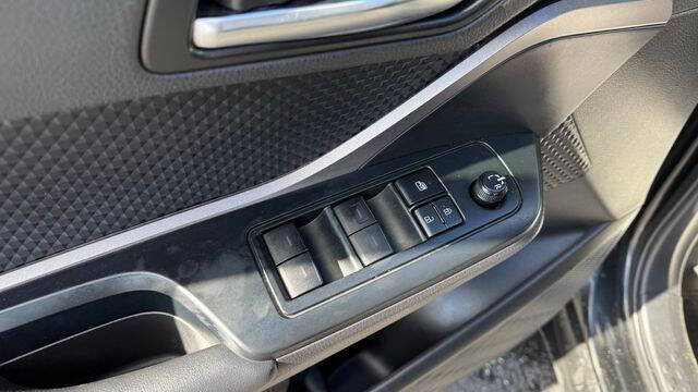 2022 Toyota C-HR XLE