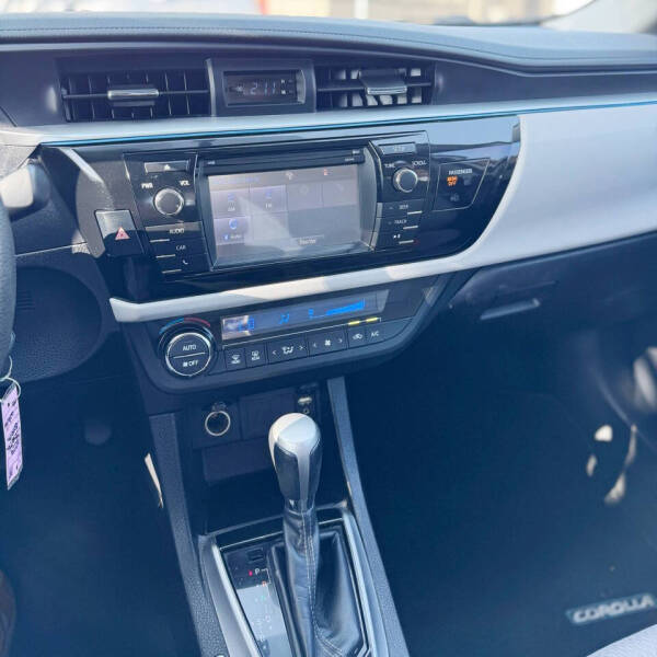 2015 Toyota Corolla LE