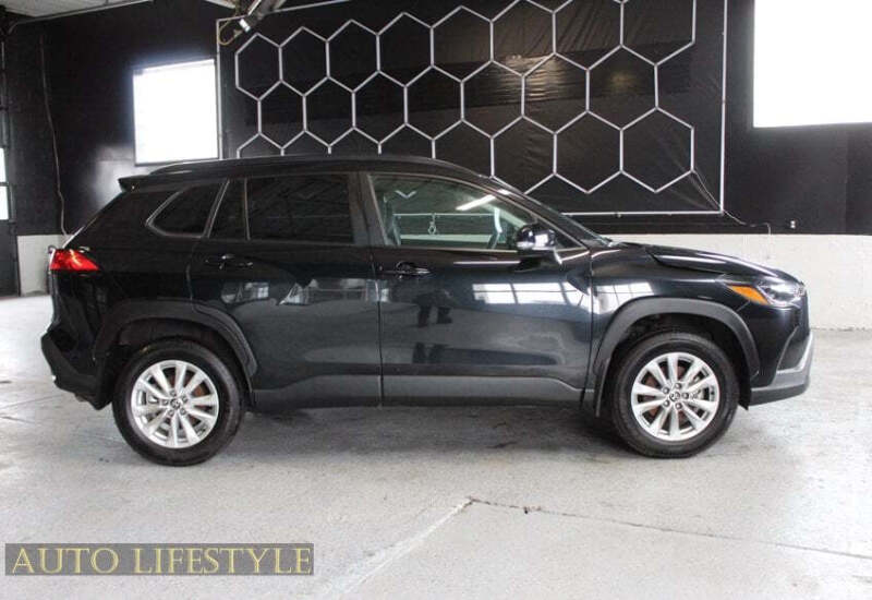 2024 Toyota Corolla Cross LE