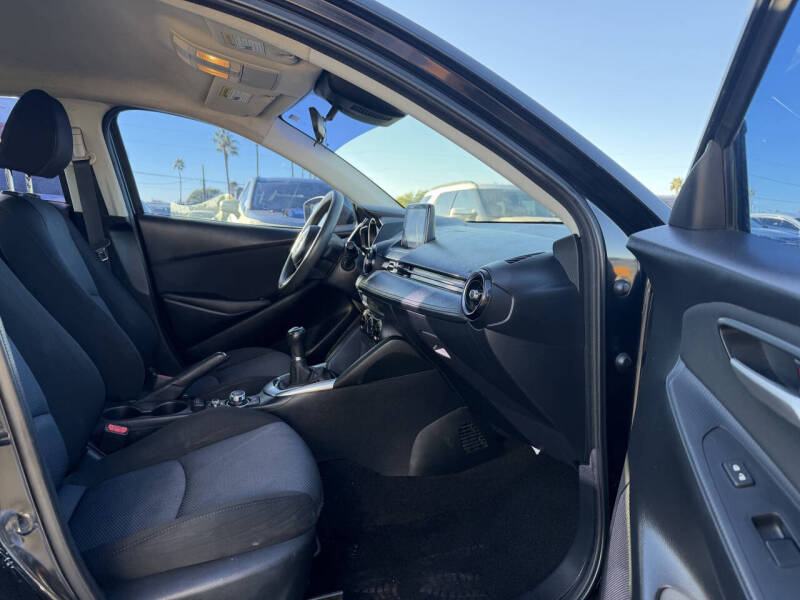 2019 Toyota Yaris LE