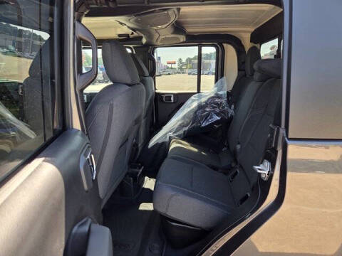 2025 Jeep Gladiator Sport S