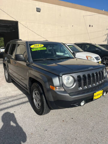 2013 Jeep Patriot for sale at AUTO LATINOS CAR in Houston TX