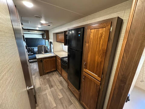2020 Winnebago Intent 28y