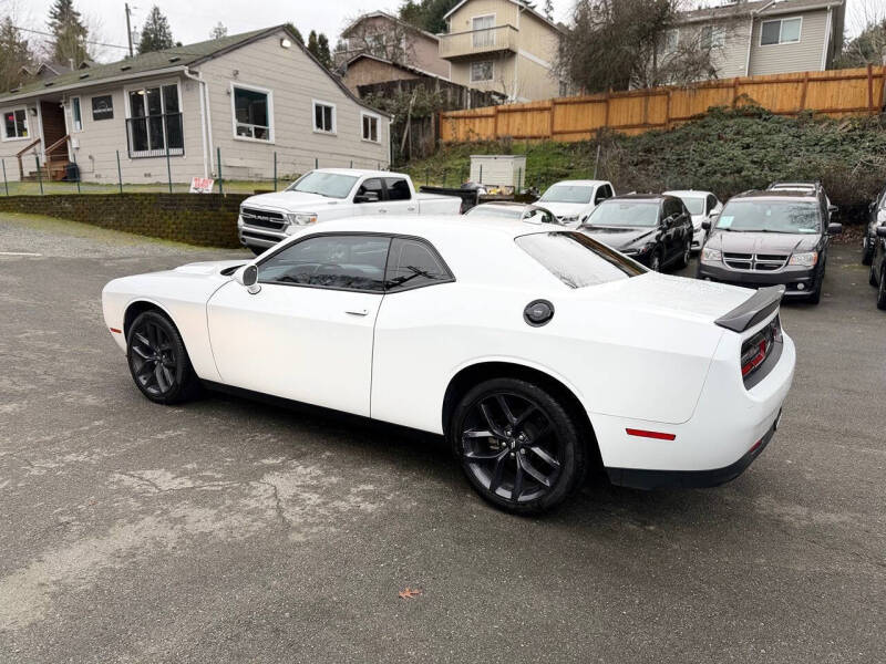 2021 Dodge Challenger SXT