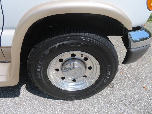 2006 Ford E-Series E-350 SD