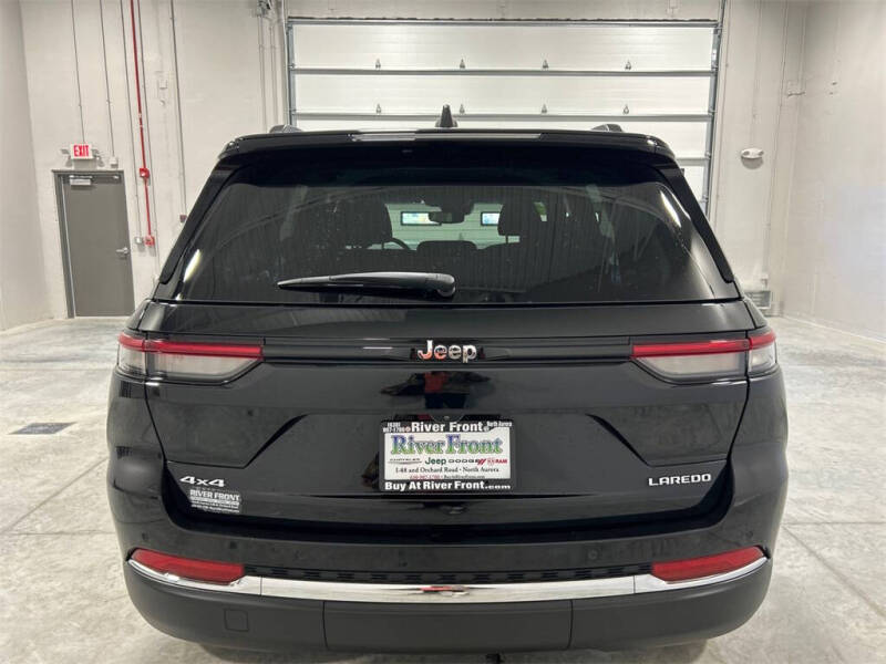 2023 Jeep Grand Cherokee Laredo