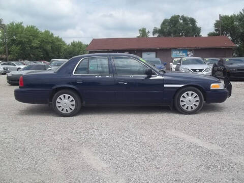 2006 Ford Crown Victoria for sale at BRETT SPAULDING SALES in Onawa IA