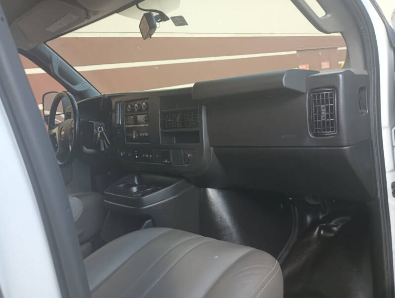 2019 Chevrolet Express 2500