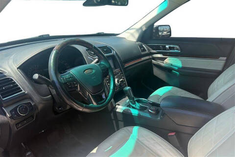 2017 Ford Explorer Platinum
