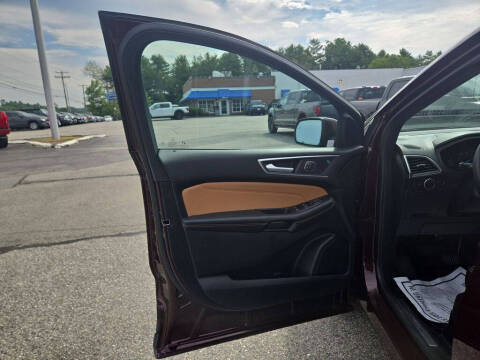 2024 Ford Edge Titanium