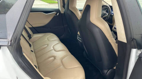2015 Tesla Model S