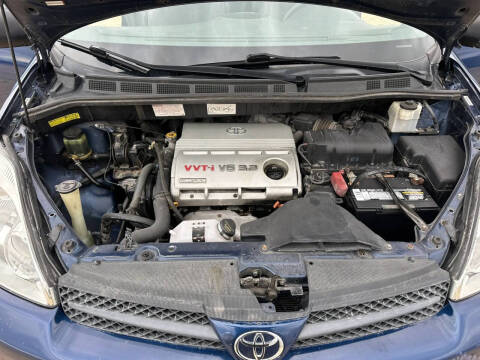 2004 Toyota Sienna