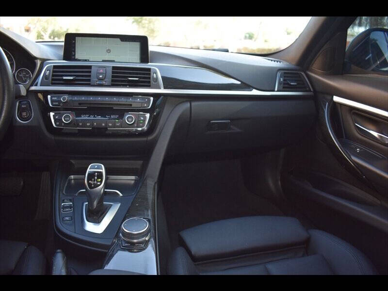 2017 BMW 3 Series 330i