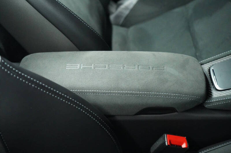 2023 Porsche 718 Cayman GT4 RS