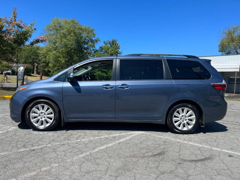 2017 Toyota Sienna for sale at ABC Auto Sales in Culpeper VA