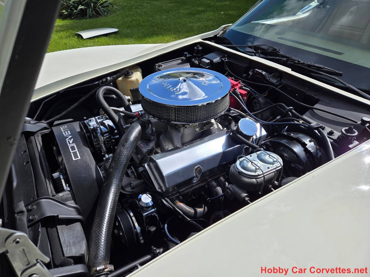 1976 Chevrolet Corvette 25