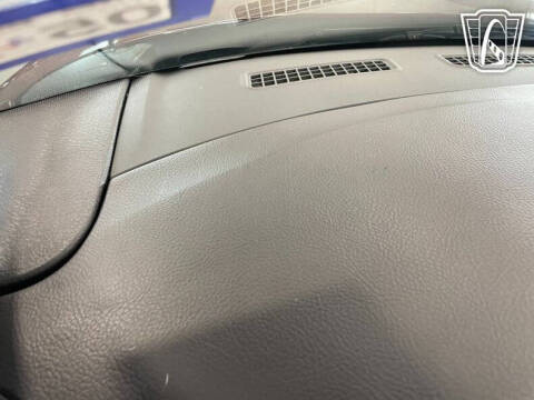 2004 Ford Thunderbird Deluxe