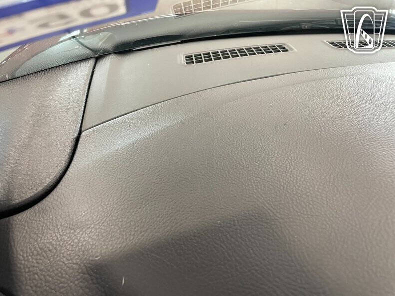 2004 Ford Thunderbird Deluxe