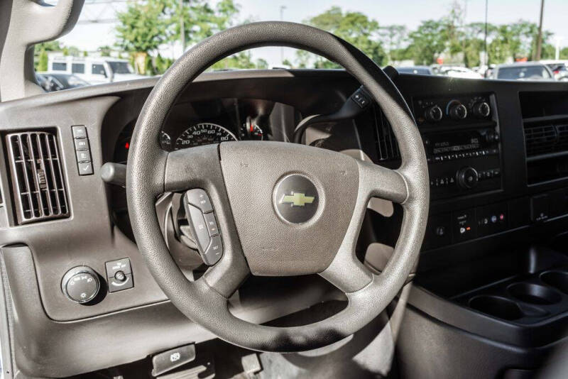 2024 Chevrolet Express 2500