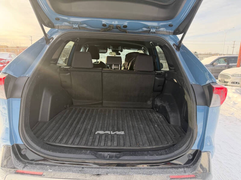 2022 Toyota RAV4 Hybrid SE