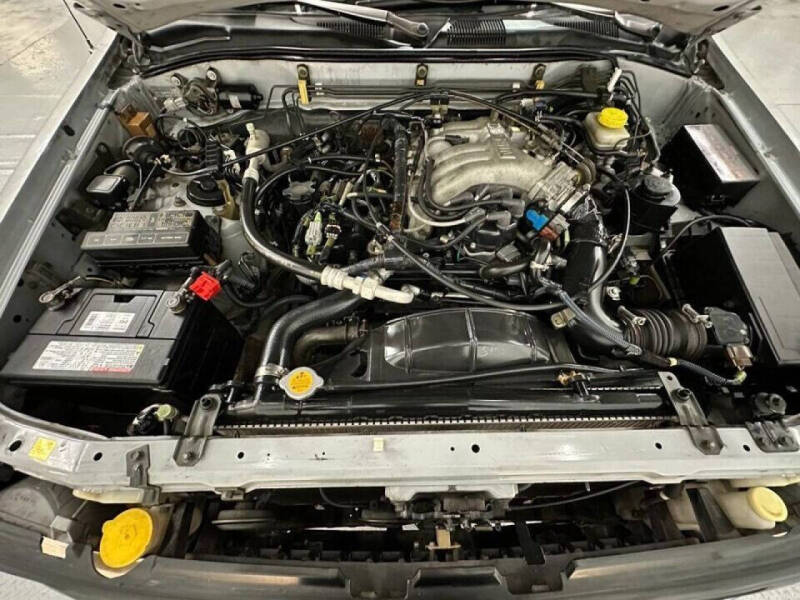 1998 Nissan Pathfinder XE