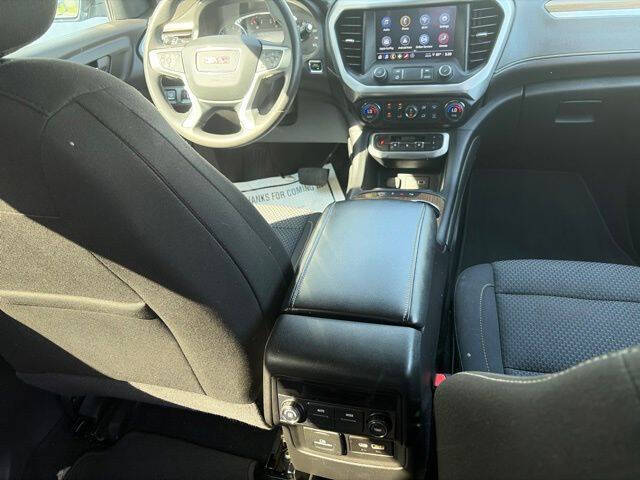 2022 GMC Acadia SLE
