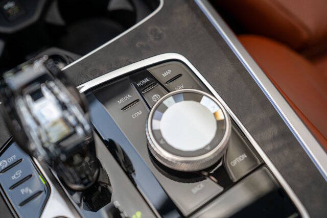 2022 BMW X5 28