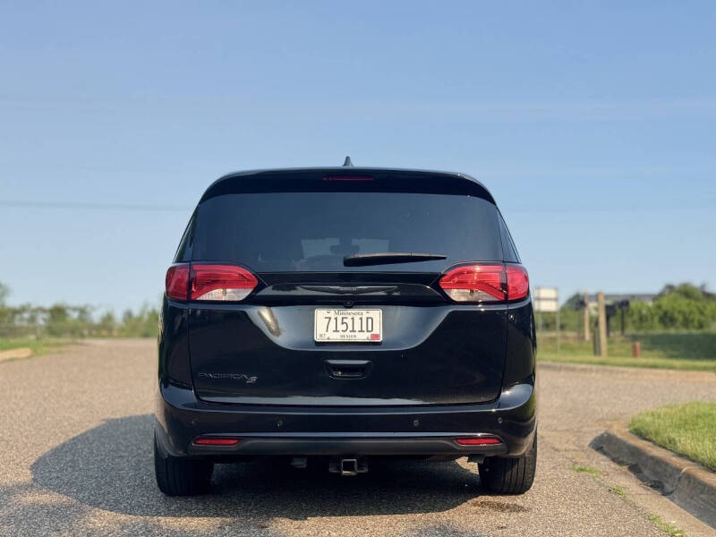 2020 Chrysler Pacifica Touring