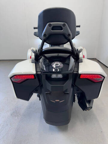 2024 Can-Am Spyder F3-T