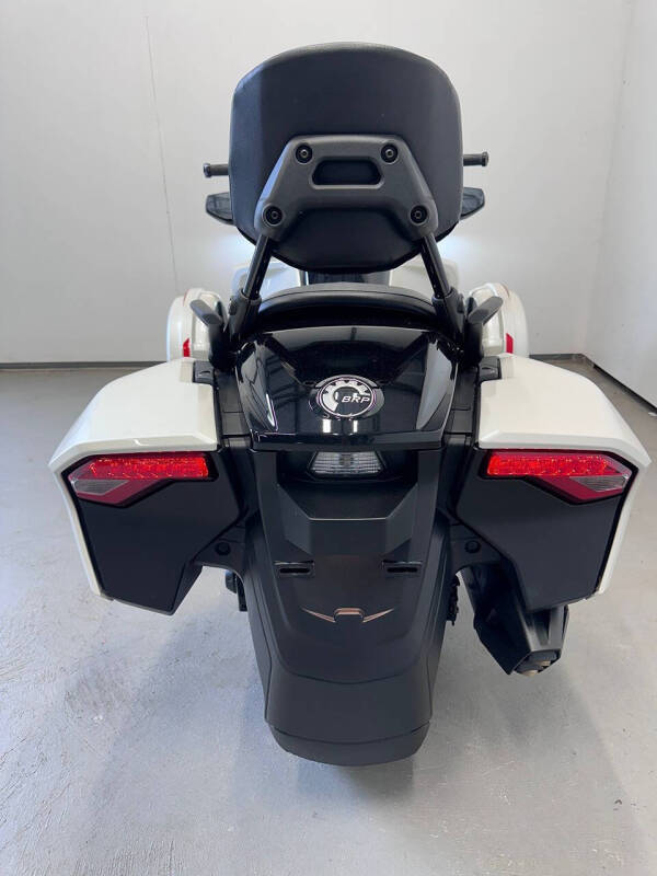 2024 Can-Am Spyder F3-T
