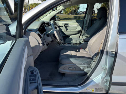 2017 Chevrolet Traverse LS