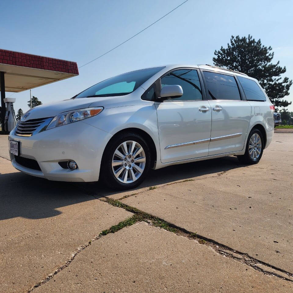 2011 Toyota Sienna for sale at Dakota Auto Inc in Dakota City, NE