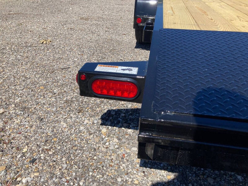 2024 Top Hat 83” x 22’ Car Hauler