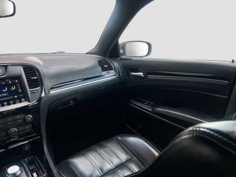 2023 Chrysler 300 S V6