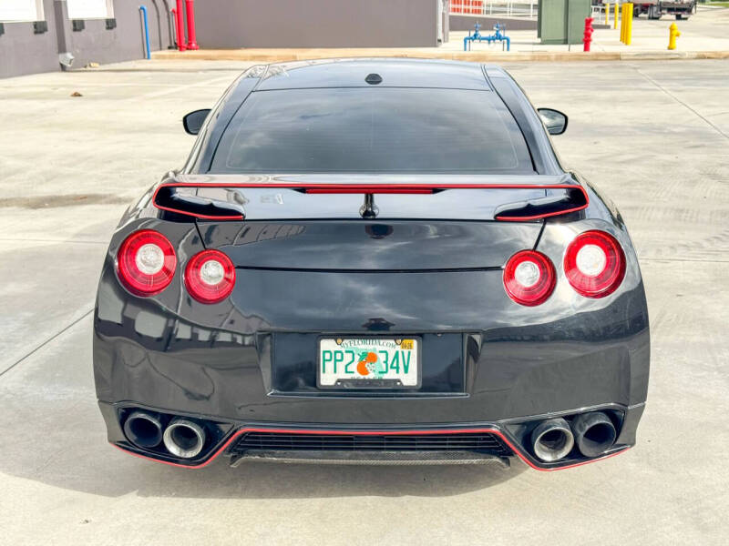 2016 Nissan GT-R Premium