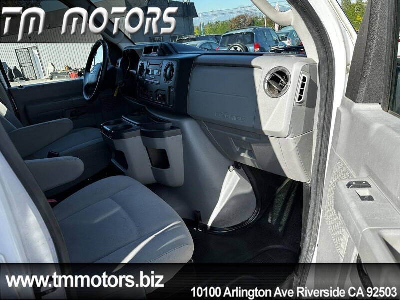 2012 Ford E-Series E-350 SD XLT