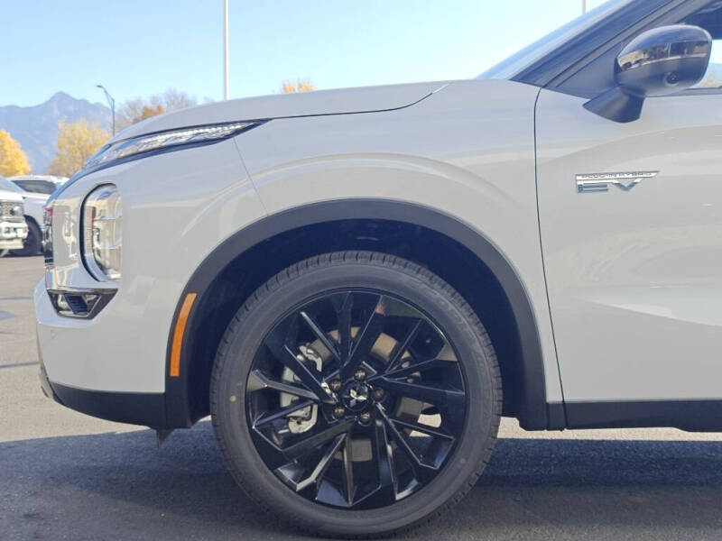 2025 Mitsubishi Outlander PHEV SEL Black Edition