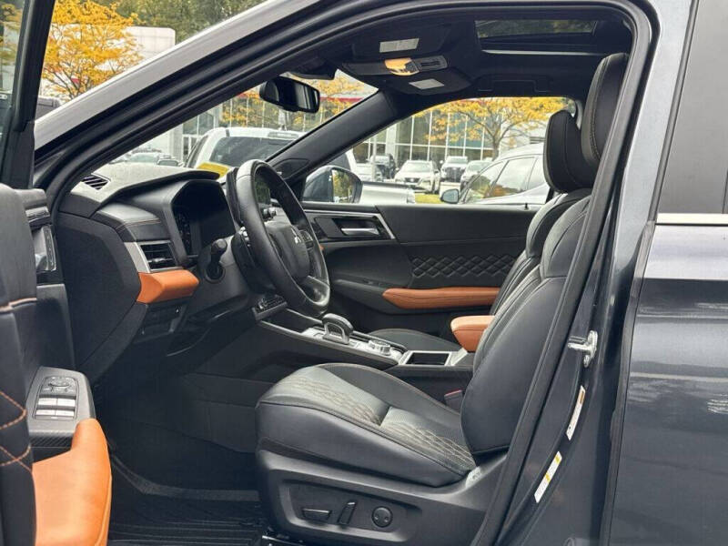 2024 Mitsubishi Outlander SEL