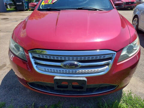 2010 Ford Taurus for sale at Car Connection in Yorkville IL
