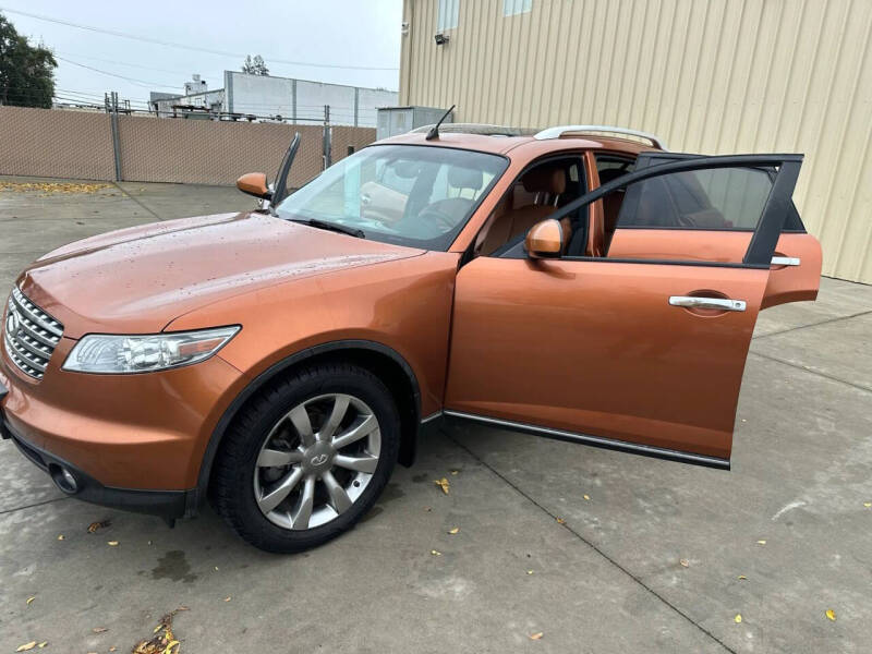 2004 Infiniti FX35