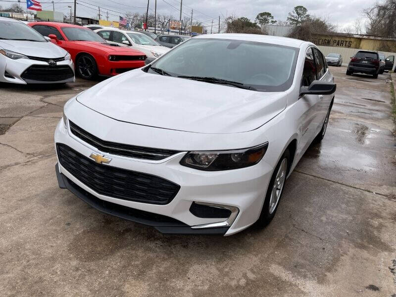 2018 Chevrolet Malibu for sale at Sam's Auto Sales in Houston TX