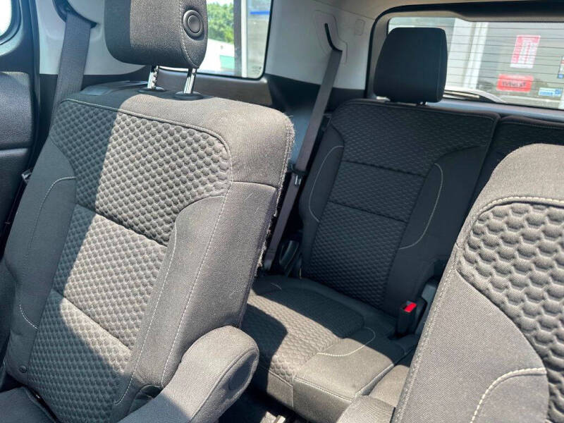 2017 GMC Acadia SLE-2