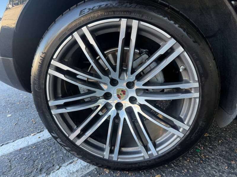 2017 Porsche Macan S