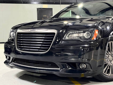 2014 Chrysler 300 C John Varvatos Limited Edition