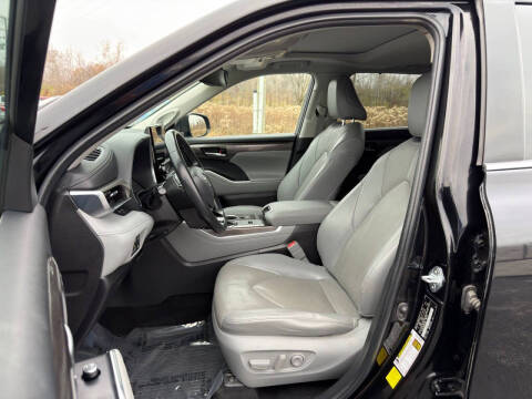 2022 Toyota Highlander Hybrid Limited