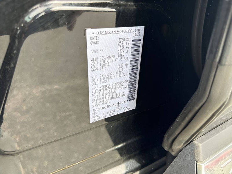 2023 Nissan Pathfinder Platinum
