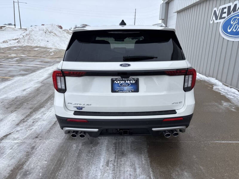 2025 Ford Explorer Platinum