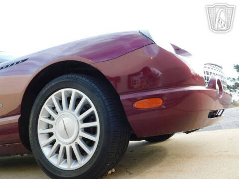 2004 Ford Thunderbird Deluxe